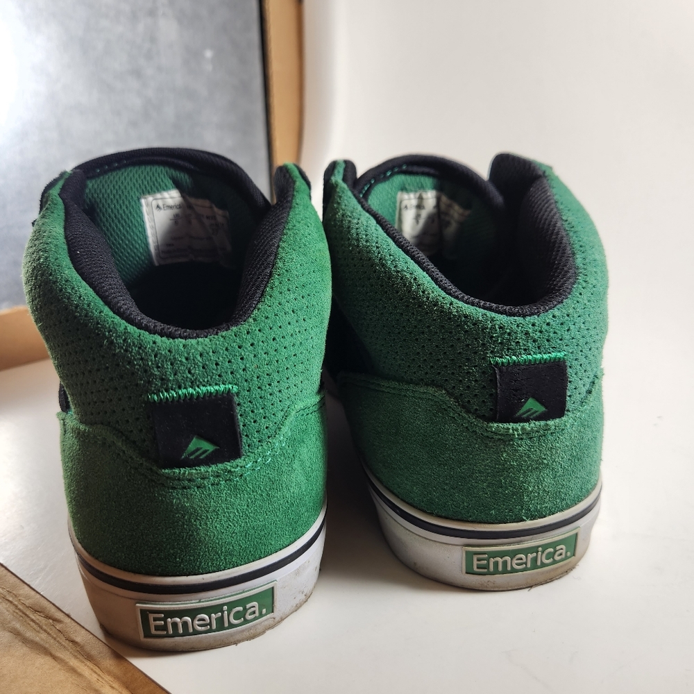 Emerica. Skateboard shoes